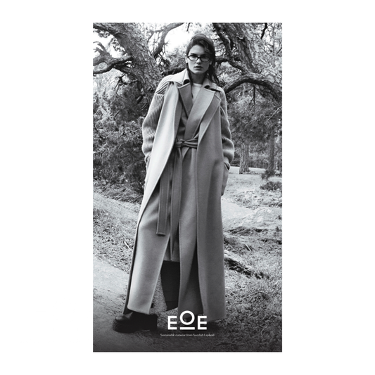 POP Fabric Banner Novel Frames Girl